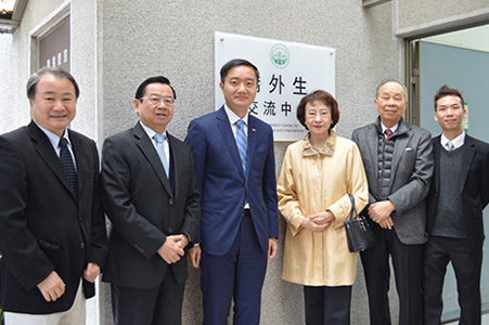Deputy Director of HKETCO visits Shih Chien University Kaohsiung Campus