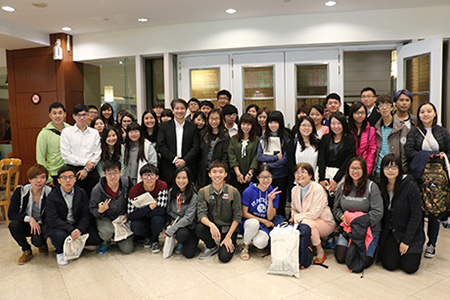 HKETCO Director exchanges views with Hong Kong students studying in southern Taiwan